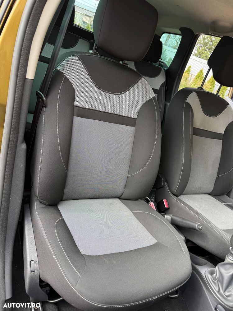 Dacia Duster dCi 110 FAP 4x4 Prestige - 14