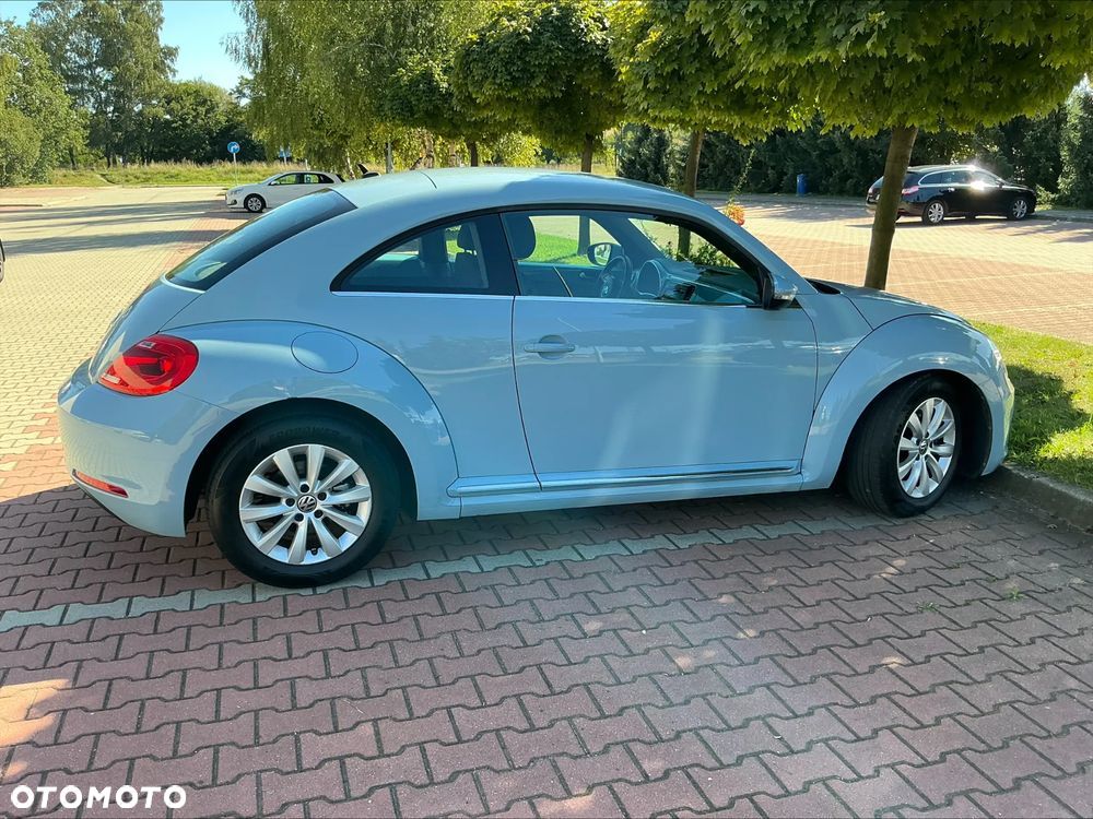 Volkswagen New Beetle - 10