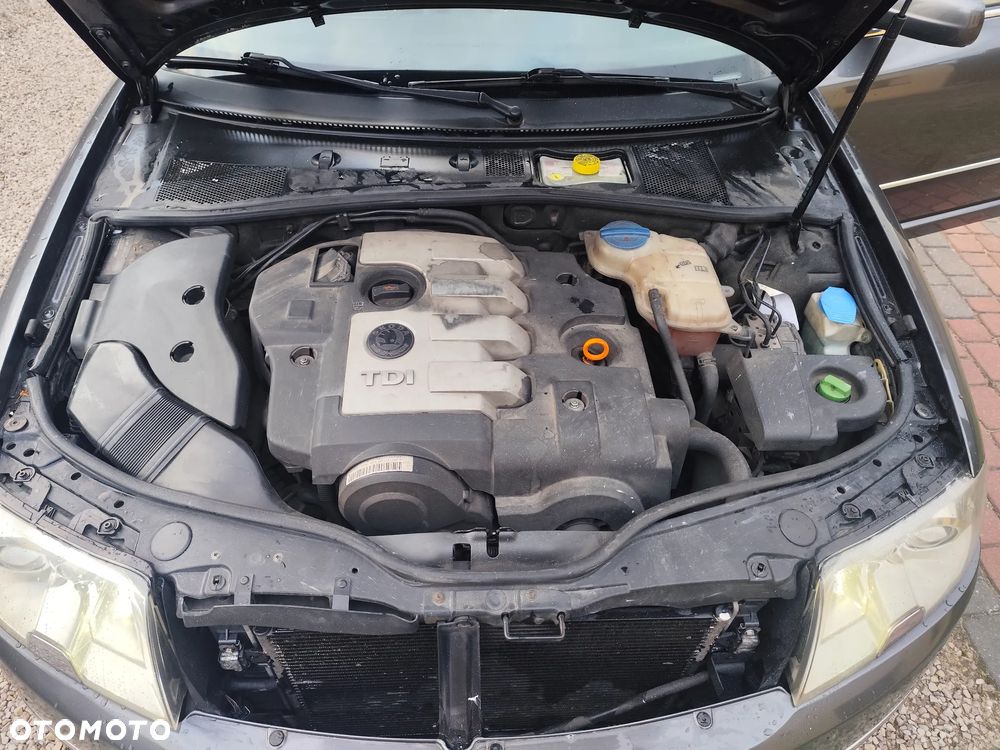 Skoda Superb 2.0 TDI DPF Elegance - 19