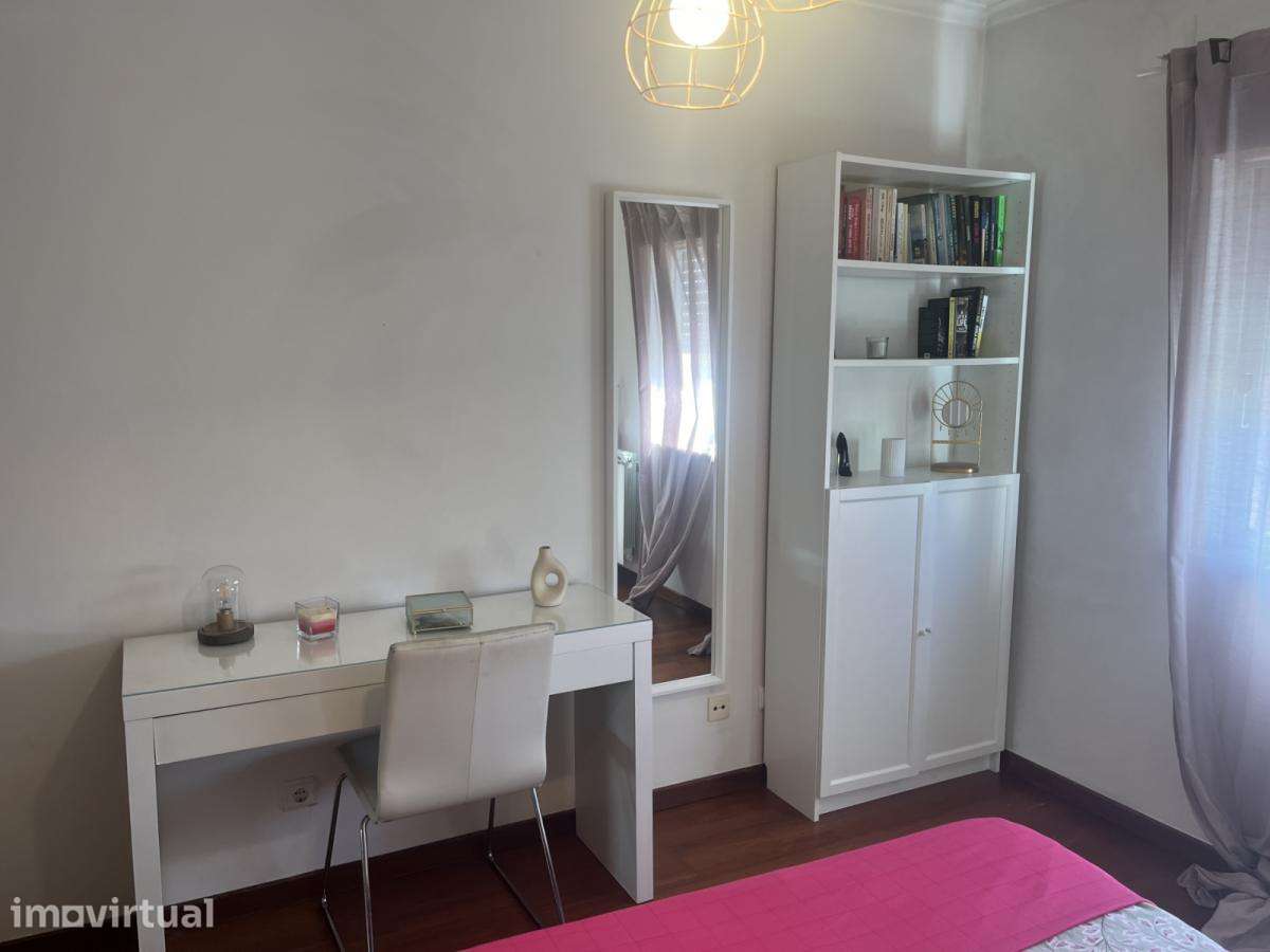 Quarto - localizado em Benfica Lisbon - Grande imagem: 4/42