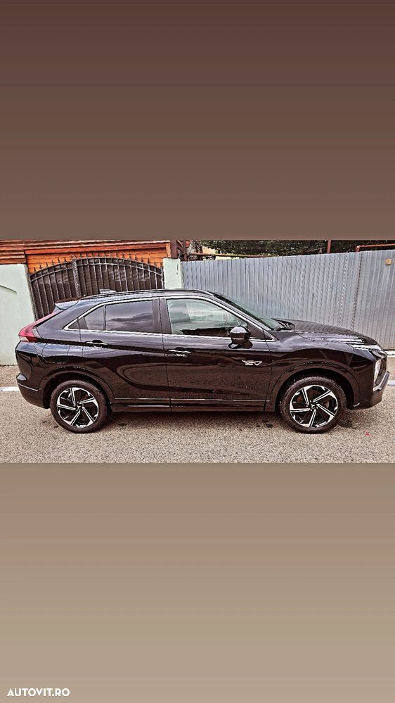 Mitsubishi Eclipse-Cross PHEV Intense+ Black - 4