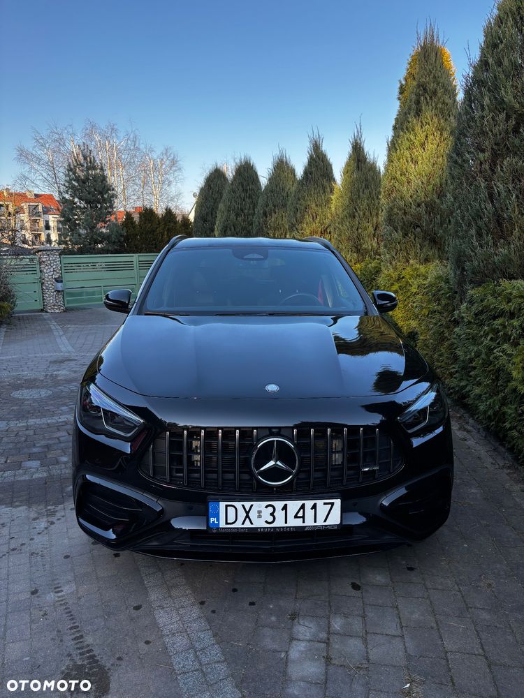 Mercedes-Benz GLA - 4