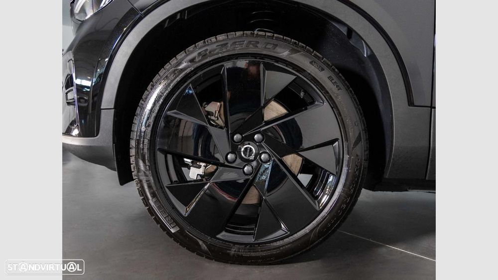 Volvo EX40 82 kWh Single Motor Extended Range Black Edition - 9