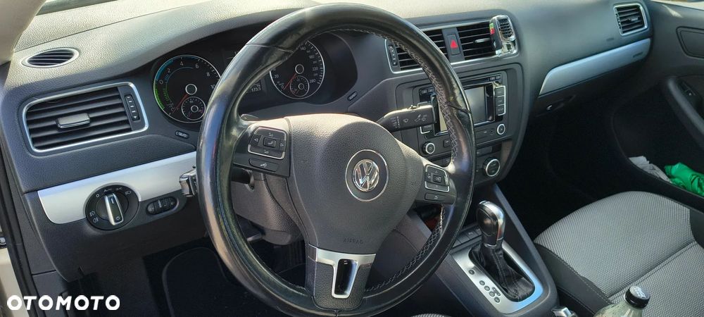 Volkswagen Jetta 1.4 DSG Comfortline - 11