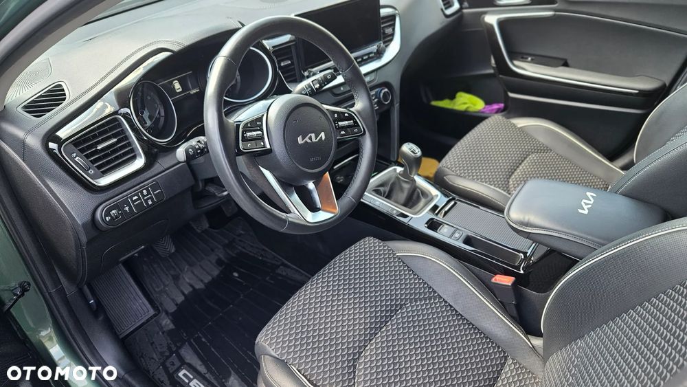 Kia Ceed 1.5 T-GDI L - 12