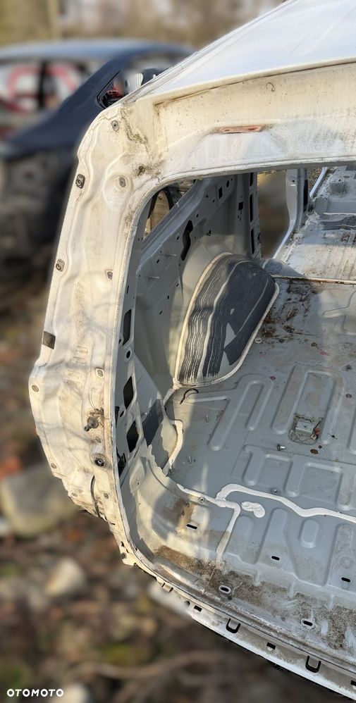 O3 CADILLAC ESCALADE IV 2014 - ESV ĆWIARTKA BŁOTNIK POSZYCIE LEWY TYŁ TYLNY - 3