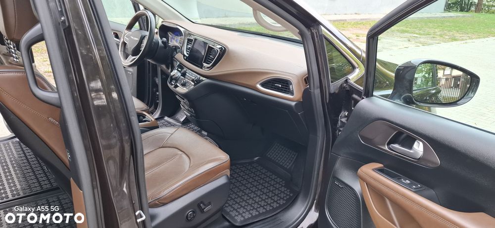 Chrysler Pacifica - 13