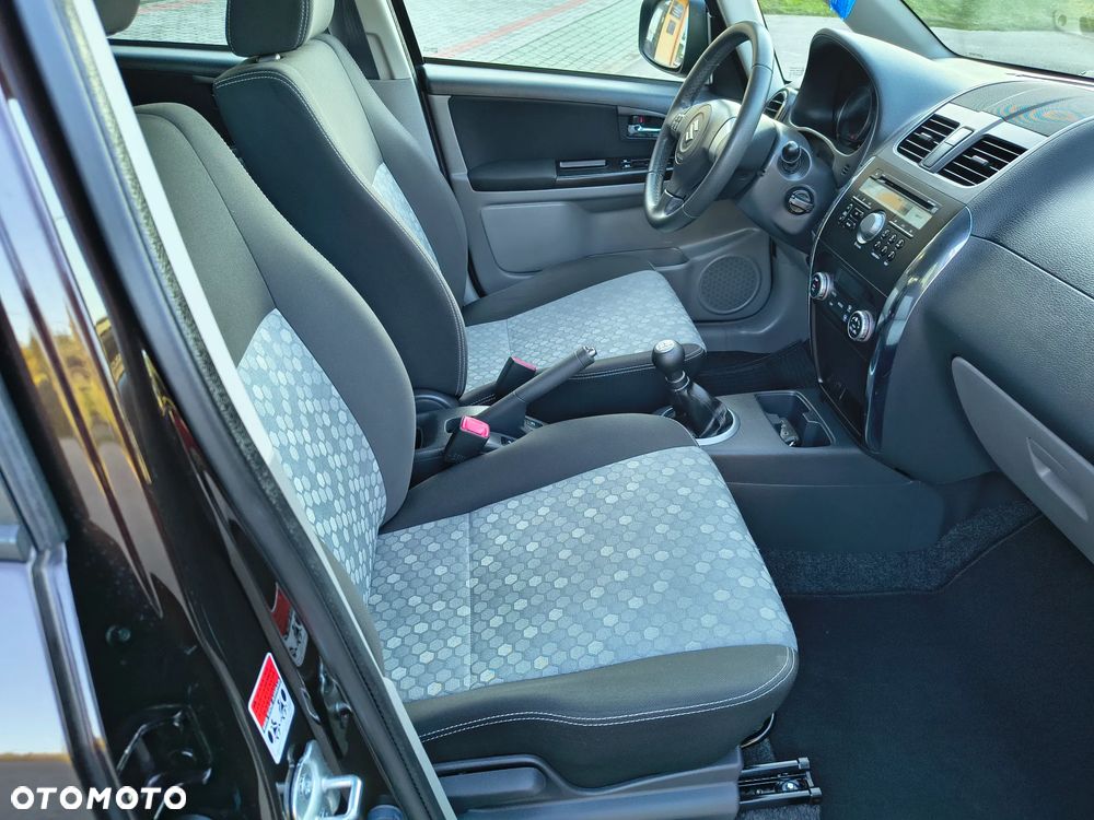 Suzuki SX4 1.6 VVT 4x4 Limited - 23