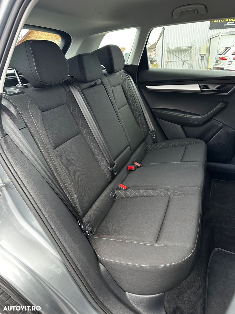 Skoda Karoq 1.6 TDI SCR DSG Style - 25