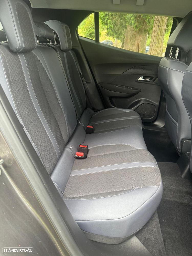 Peugeot 2008 PureTech 130 Allure - 14