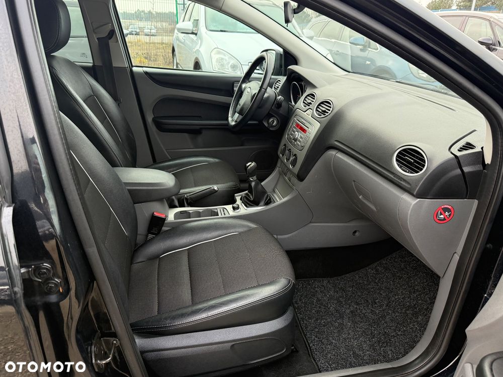 Ford Focus - 24