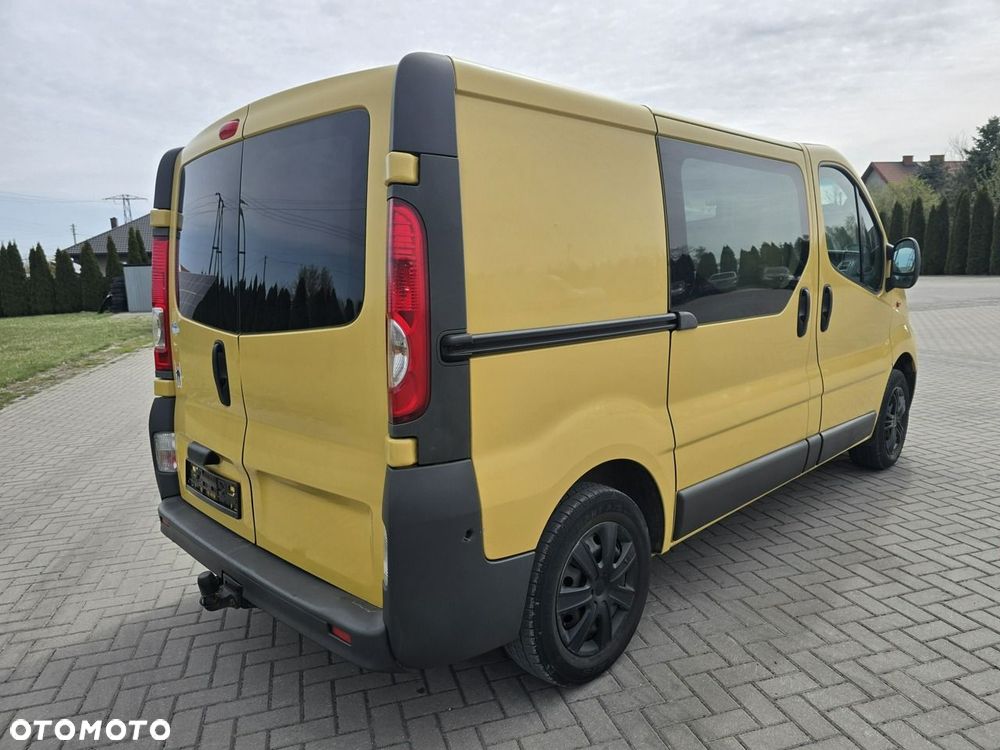 Opel Vivaro - 8