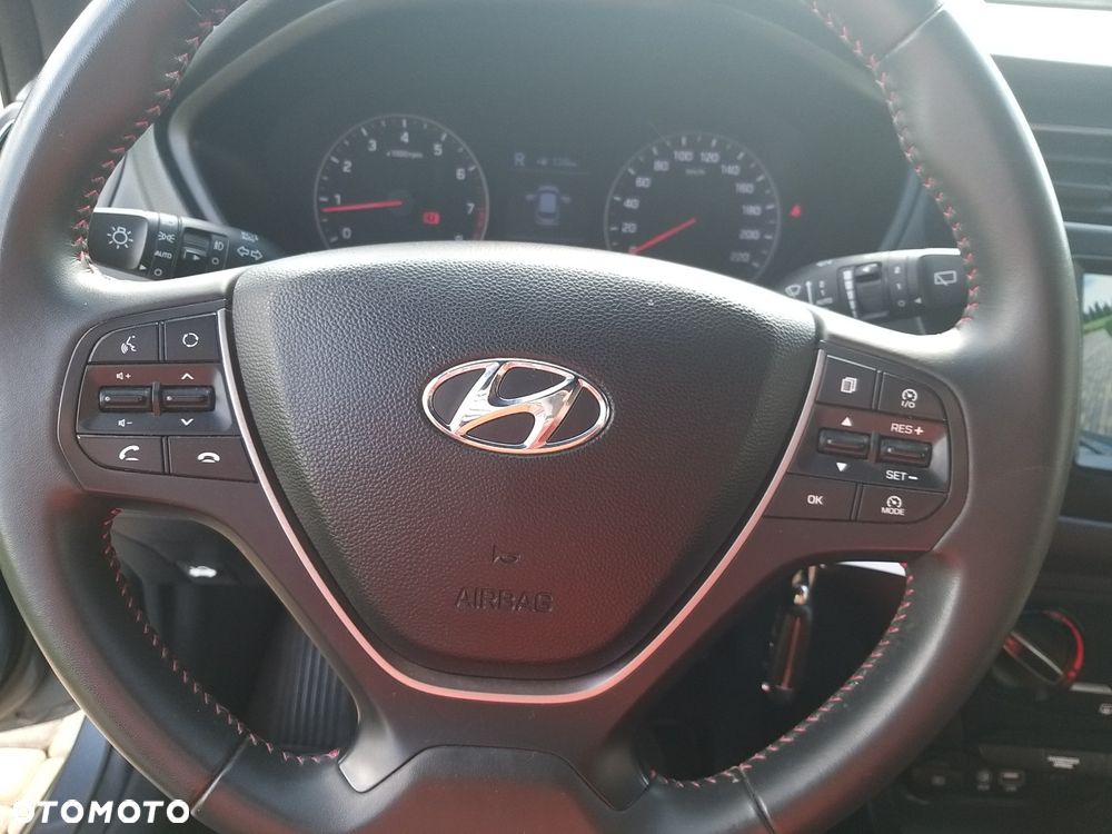 Hyundai i20 - 13