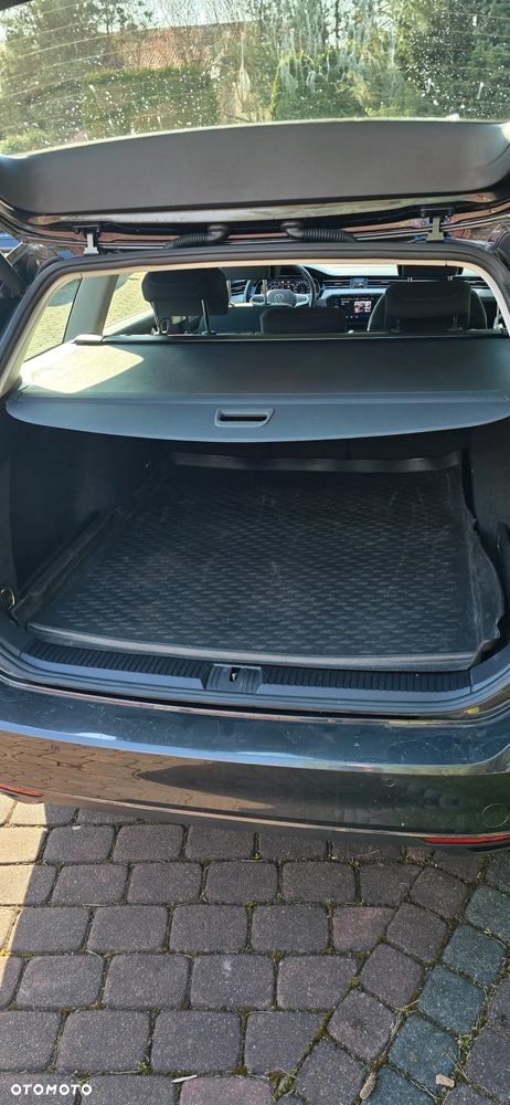 Volkswagen Passat - 9