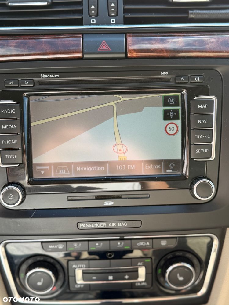Skoda Superb 1.8 TSI DSG Elegance - 28