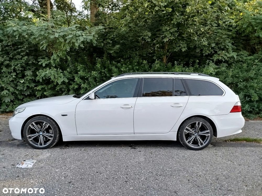 BMW Seria 5 535d - 32