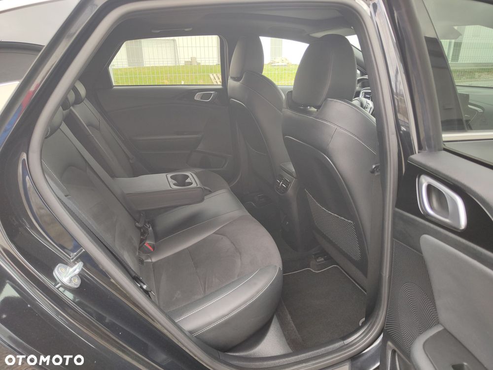 Kia ProCeed 1.5 T-GDI GT Line - 13