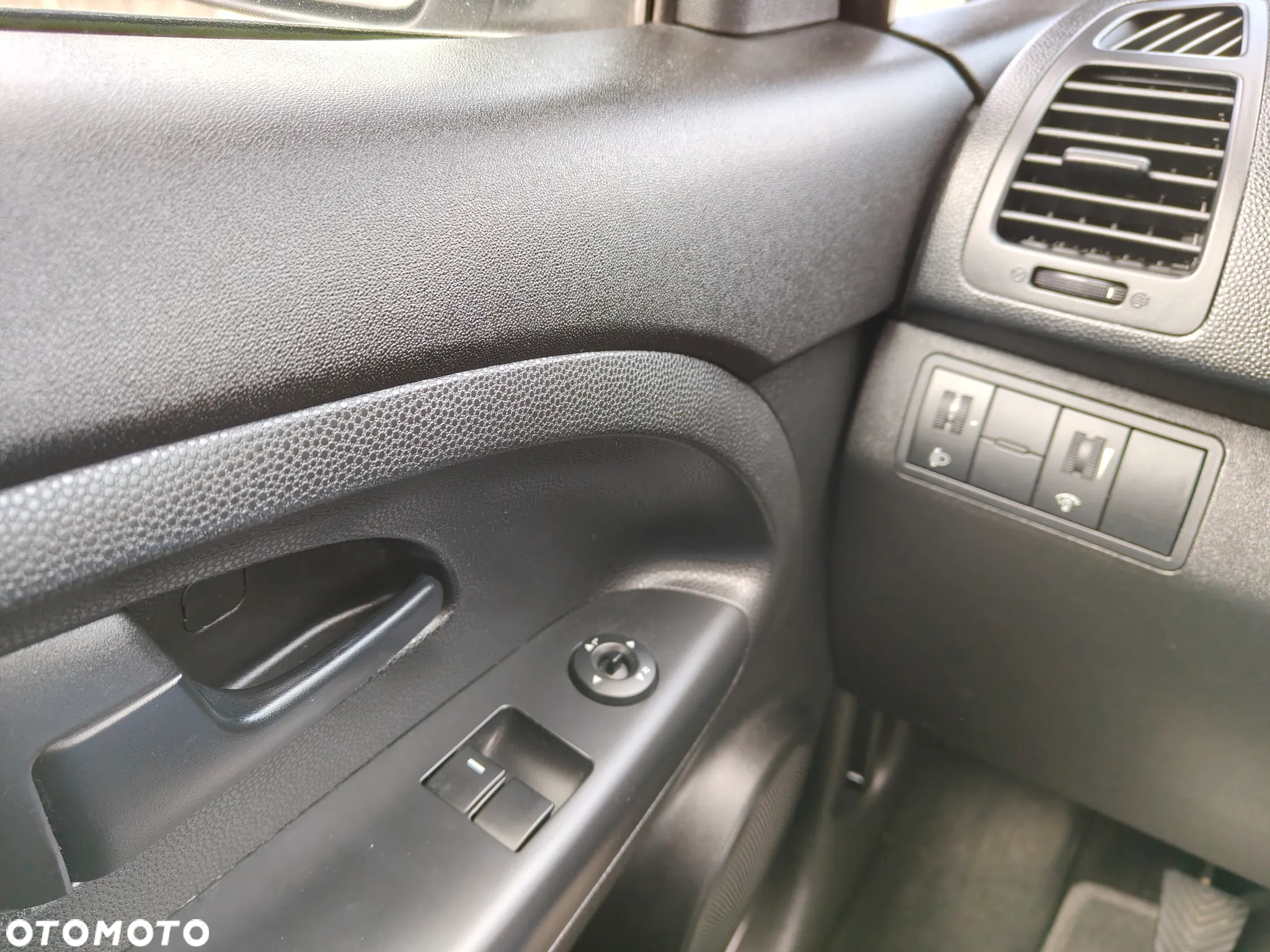 Kia Venga 1.4 L - 16