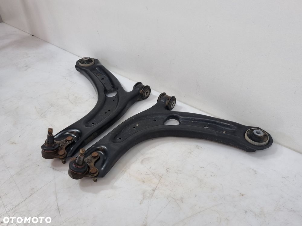 VW PASSAT B8 ARTEON TIGUAN II WAHACZ PRZÓD LEWY PRAWY 3Q0407153D 3Q0407154D - 3