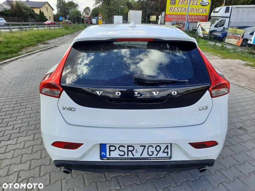 Volvo V40 D3 Momentum - 8