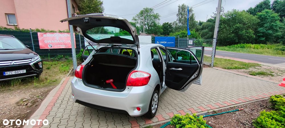 Toyota Auris 1.4 D-4D Terra - 22