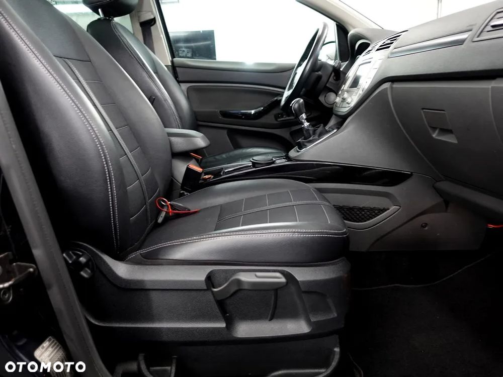 Ford Kuga 2.0 TDCi Titanium S - 13