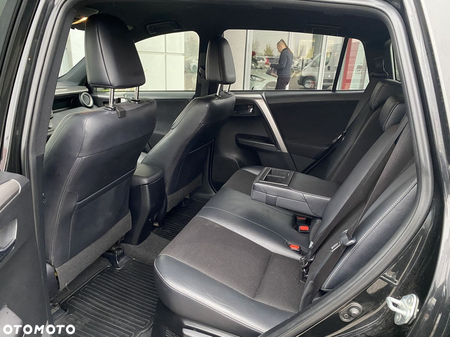 Toyota RAV4 - 13