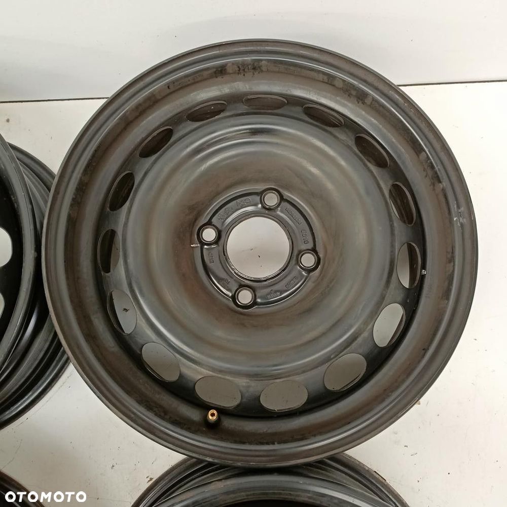 Felgi 4x108 15 Opel Corsa F + Kołpaki 4szt (F3933) - 2
