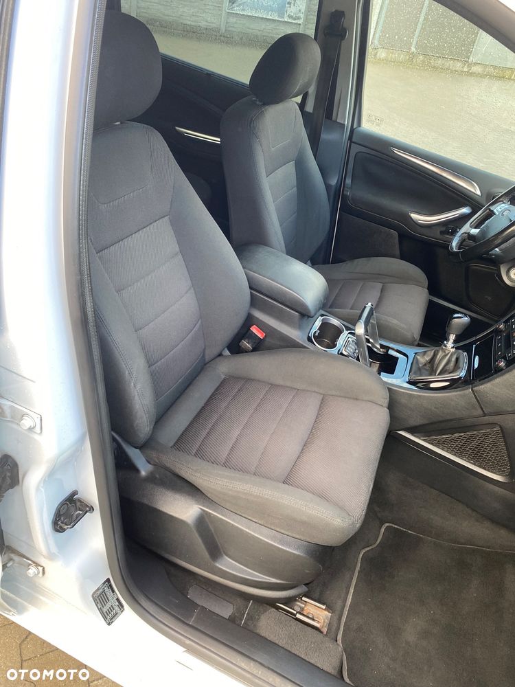 Ford Galaxy 2.0 TDCi Titanium - 29