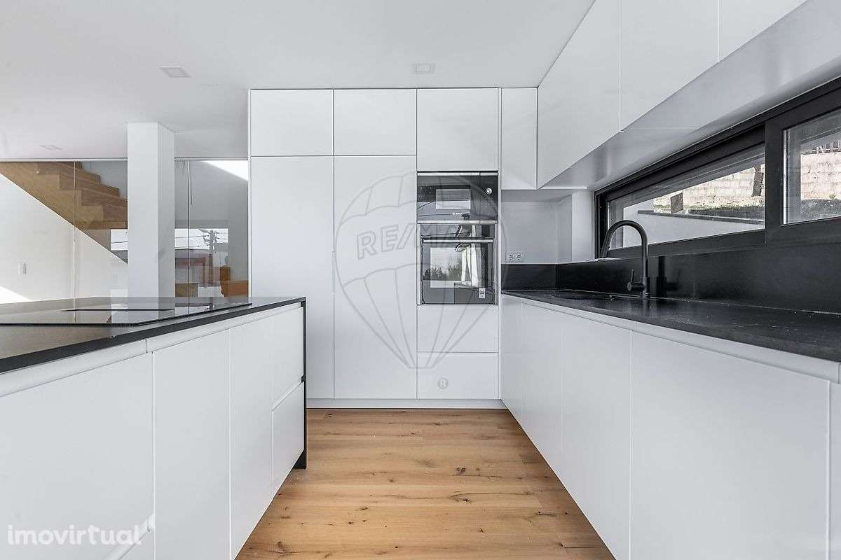 Moradia NOVA T4 em Brufe, Vila Nova de Famalicão - Grande imagem: 4/36