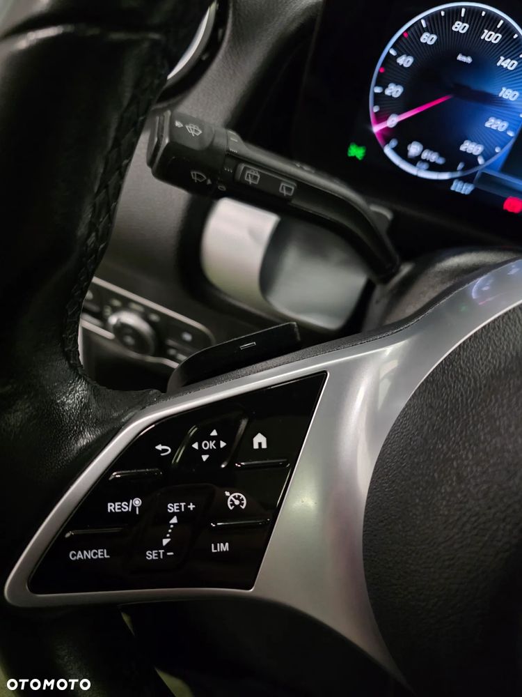 Mercedes-Benz GLB 200 d 8G-DCT Edition AMG Line - 24