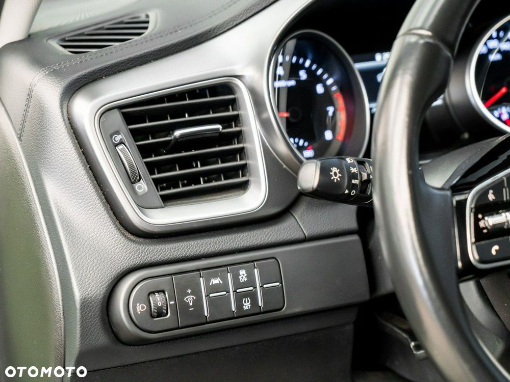 Kia XCeed 1.5 T-GDI M DCT - 24
