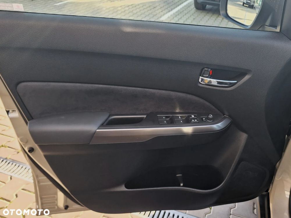 Suzuki Vitara 1.4 Boosterjet mHEV Elegance 4WD - 27