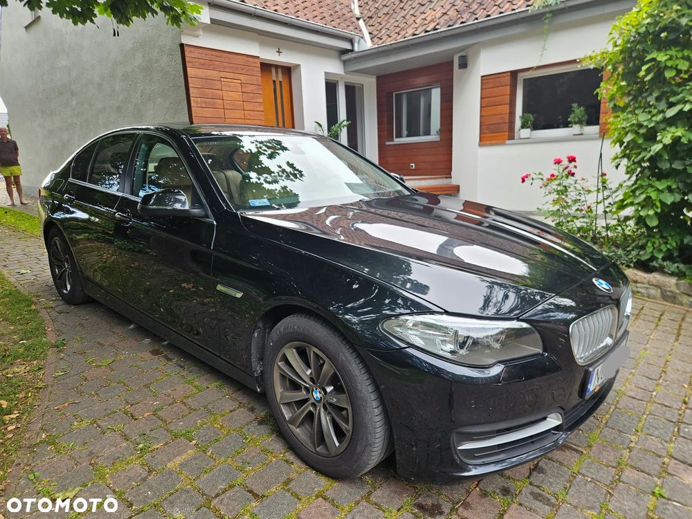 BMW Seria 5 528i xDrive Sport-Aut Luxury Line - 11