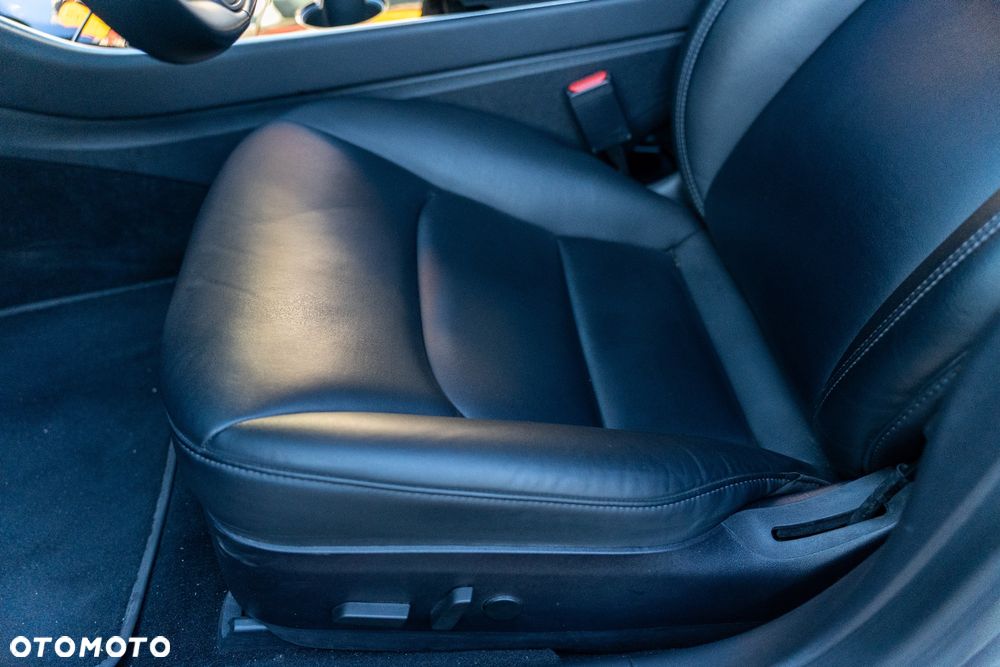 Tesla Model 3 Allradantrieb Dual Motor - 18