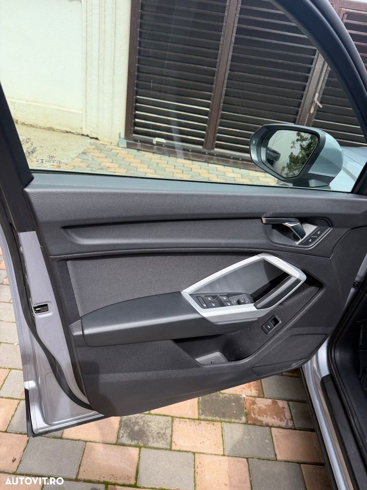 Audi Q3 2.0 35 TDI S tronic Advanced - 12
