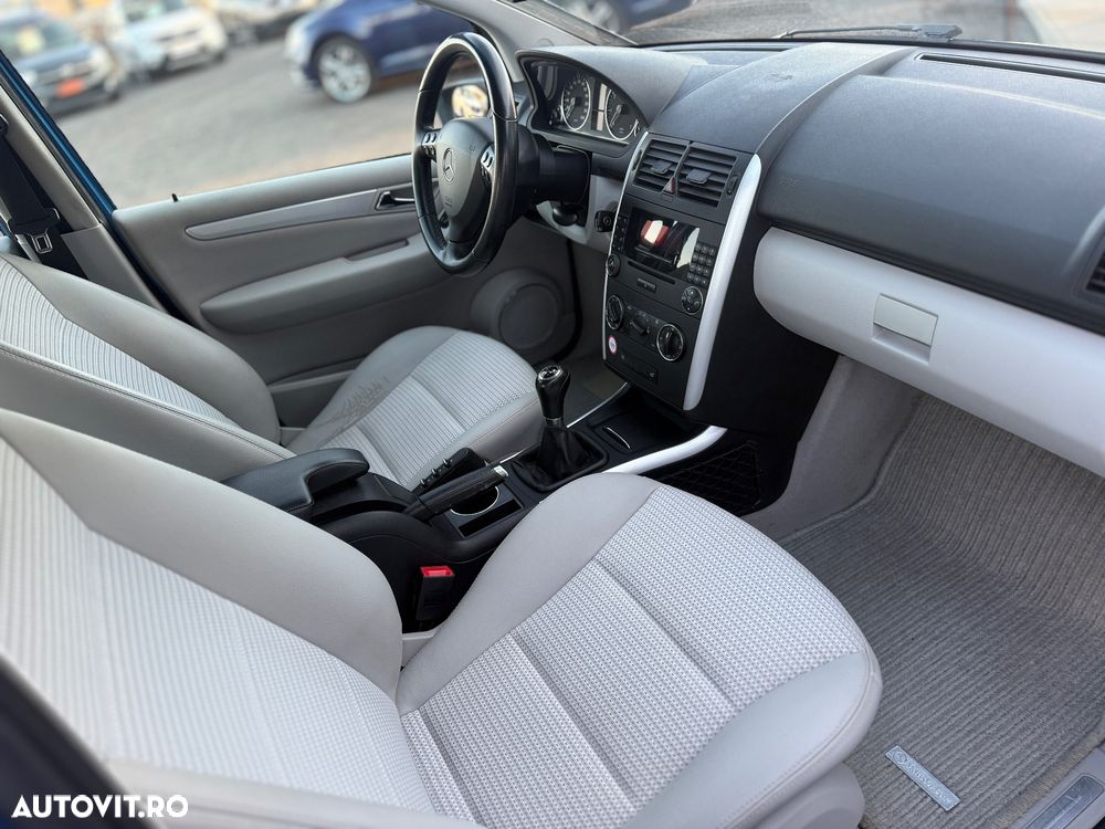 Mercedes-Benz A 150 BlueEFFICIENCY Avantgarde - 6