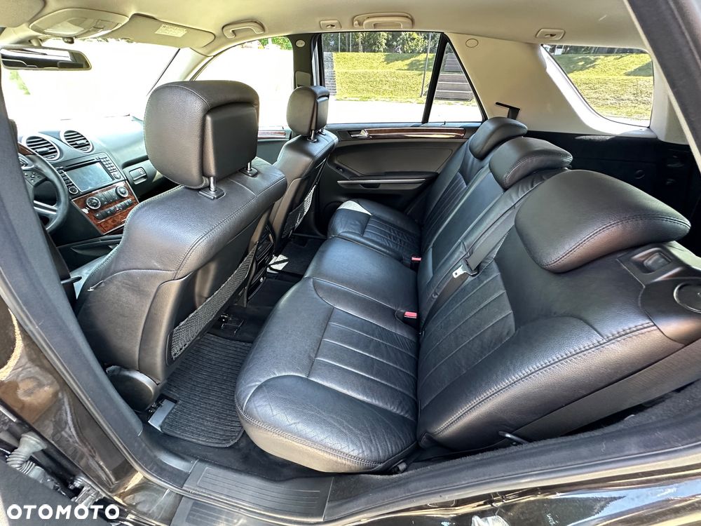 Mercedes-Benz ML - 15