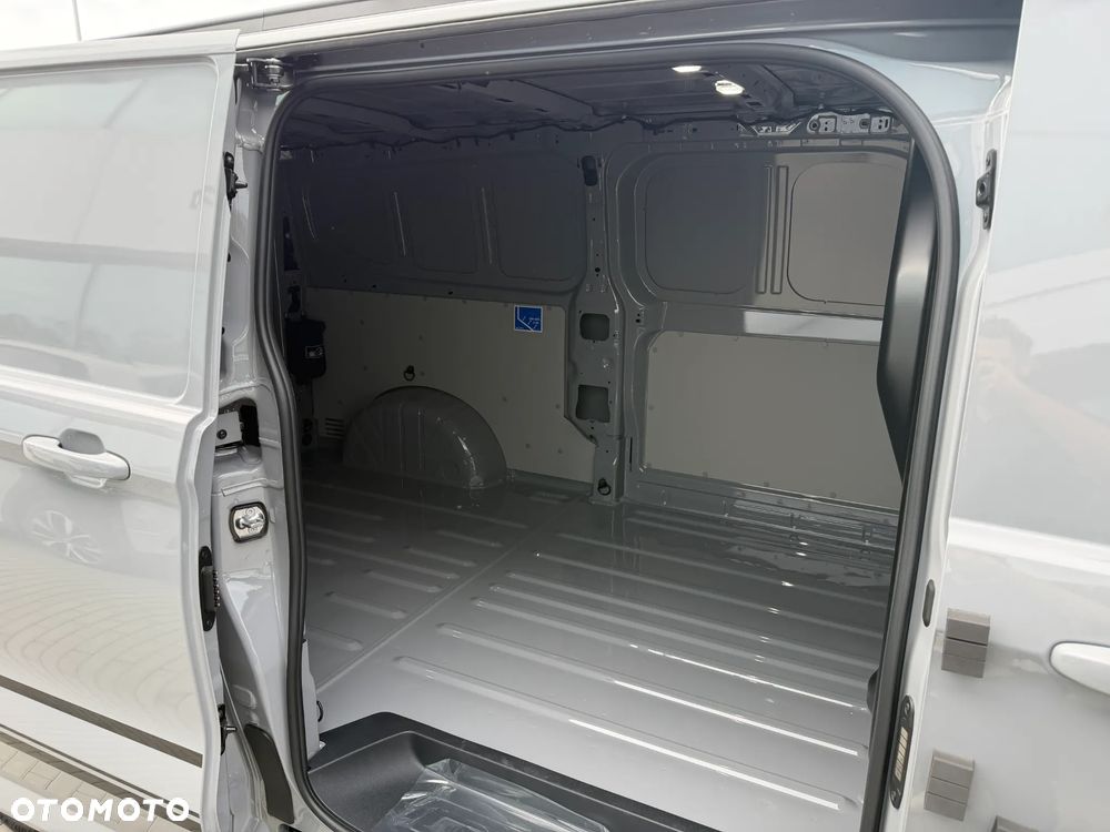Volkswagen Transporter T7 - 14