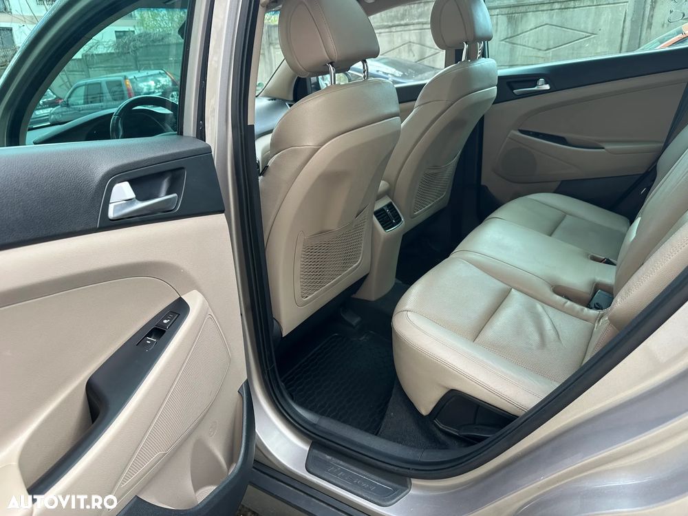 Hyundai Tucson 2.0 CRDI 4WD 6AT Premium+ - 13