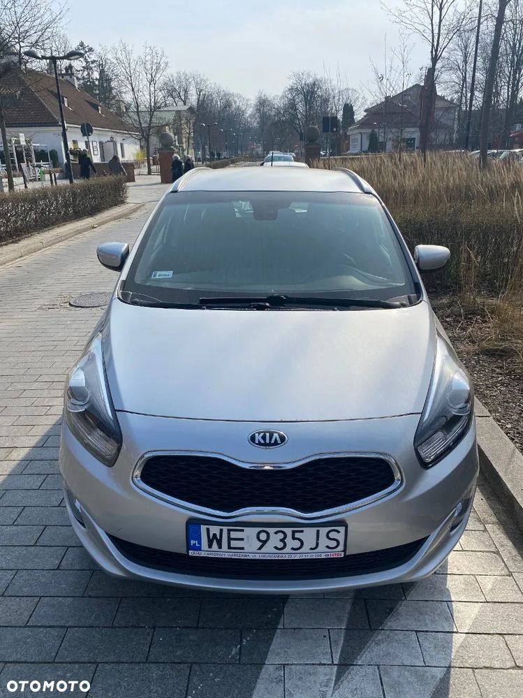 Kia Carens 1.6 GDI M - 17