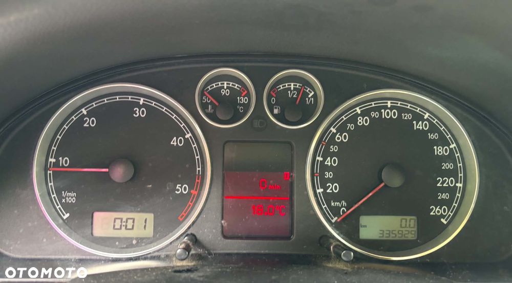 Volkswagen Passat 1.9 TDI Comfortline - 15