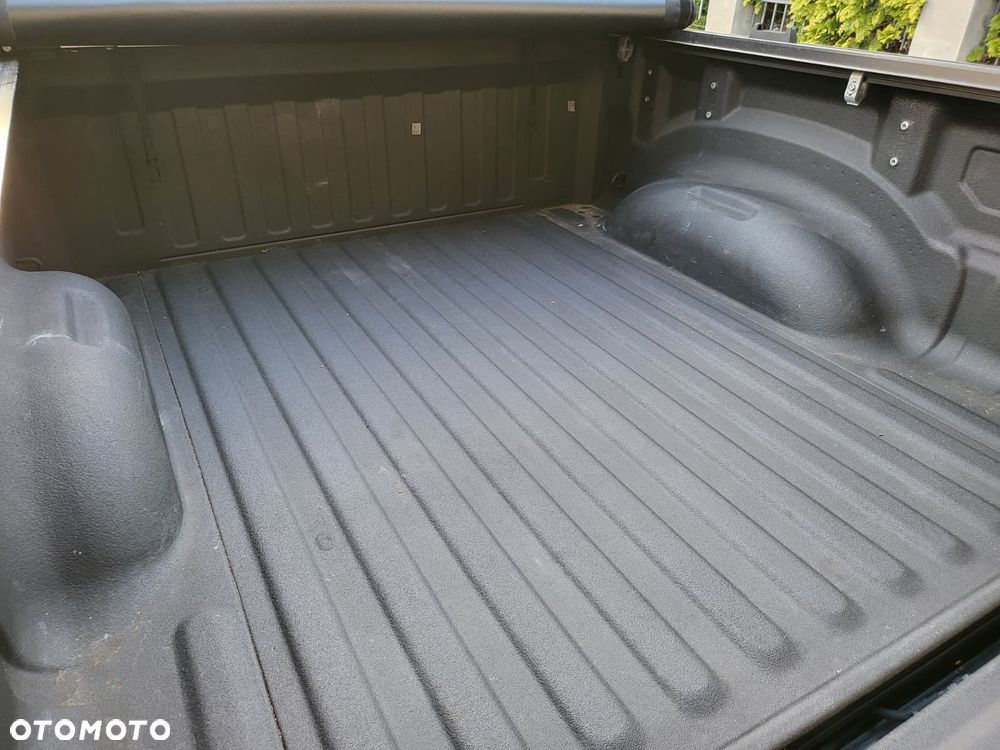RAM 1500 5.7 Crew Cab Shortbed Bighorn Black - 11