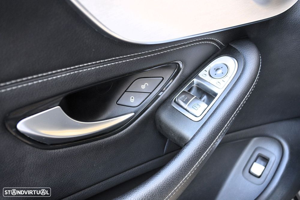 Mercedes-Benz C 300 AMG Line - 20