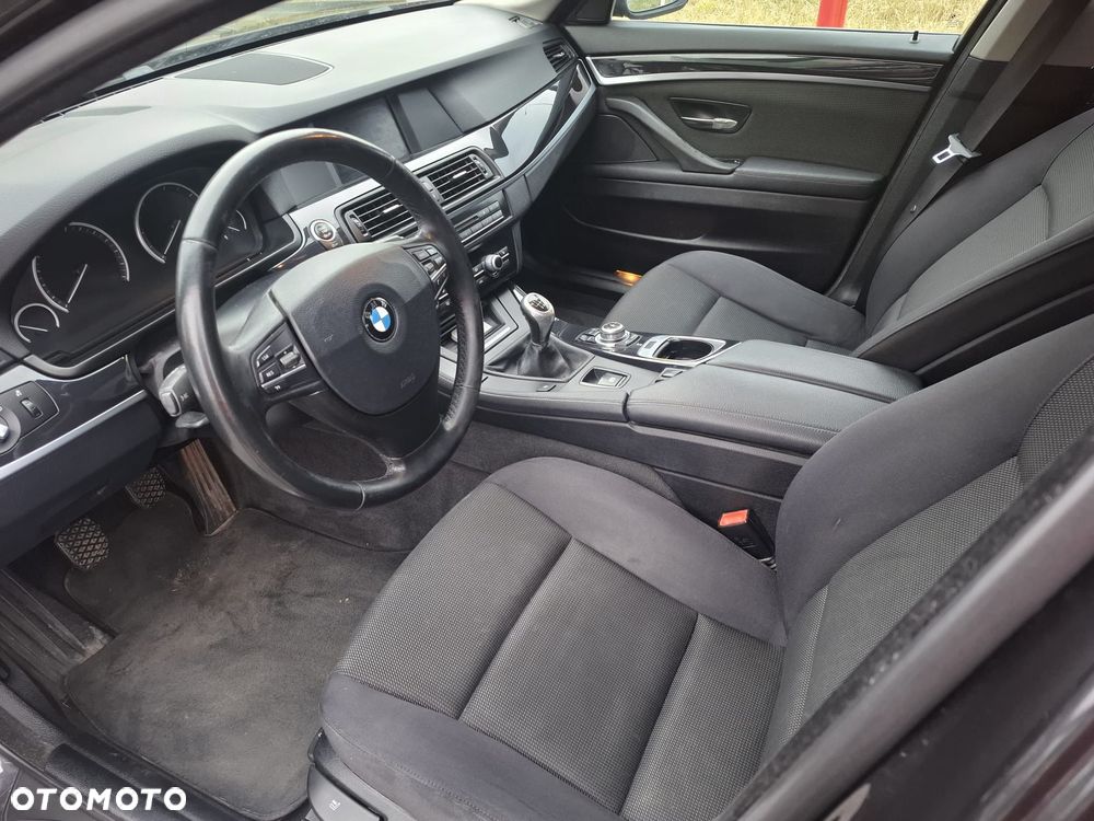 BMW Seria 5 520d - 7