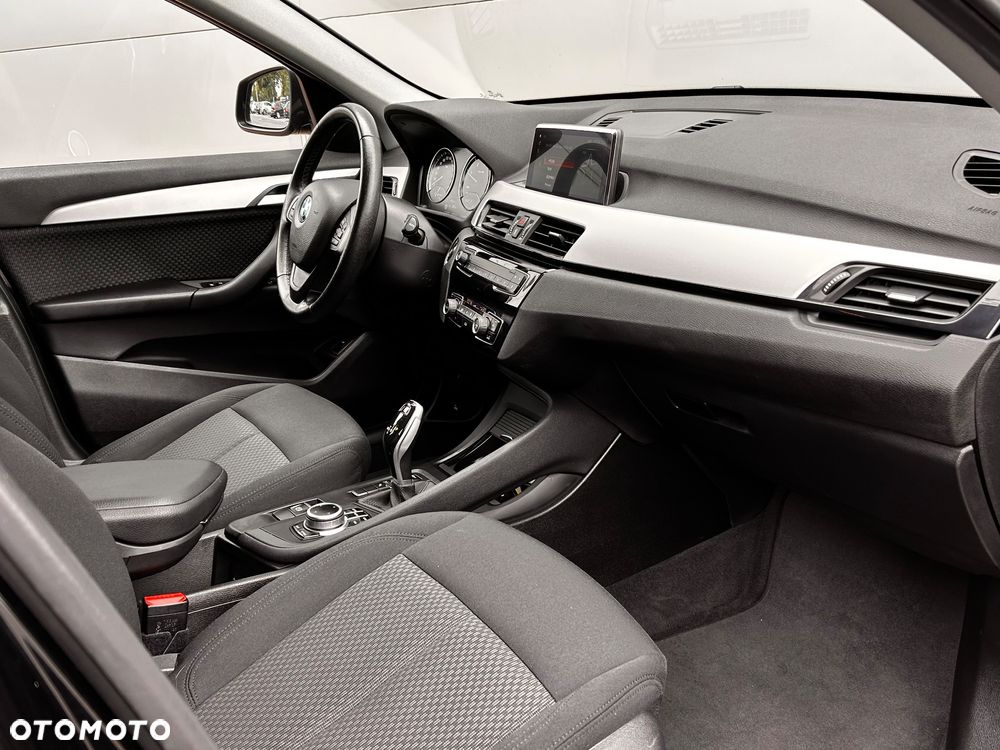 BMW X1 sDrive18d - 26