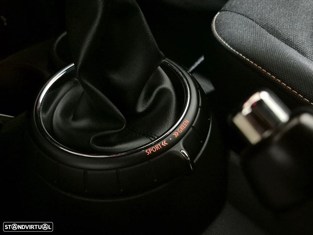 MINI 3 Portas One D - 16