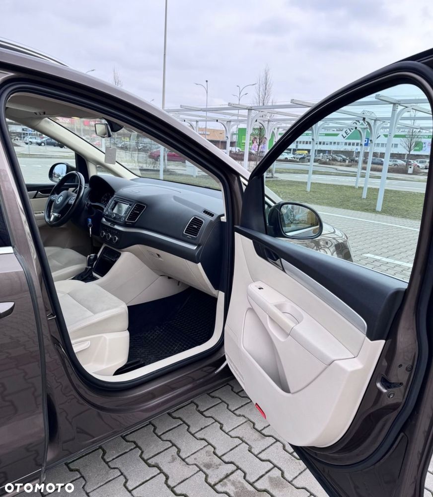 Volkswagen Sharan 2.0 TDI Highline DSG - 13