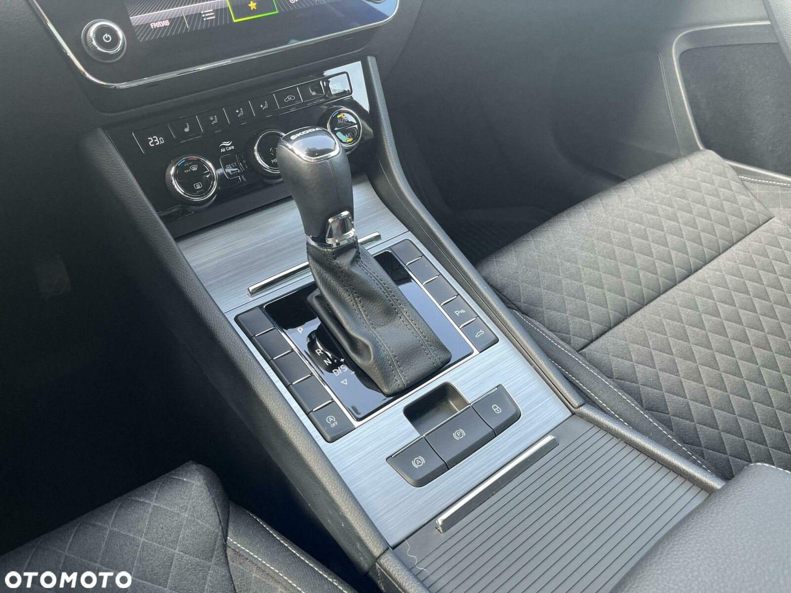 Skoda Superb 1.5 TSI Ambition DSG - 20
