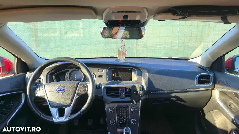 Volvo V40 D2 Summum - 4